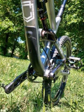 COMMENCAL CLASH RACE