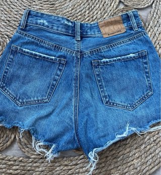 Pantalón corto Stradivarius