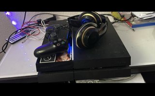 PS4 (PlayStation 4) Negra + Mando y Auriculares