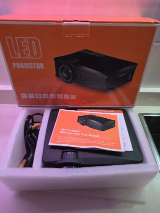Mini Proyector LED Portátil HDMI, USB, VGA