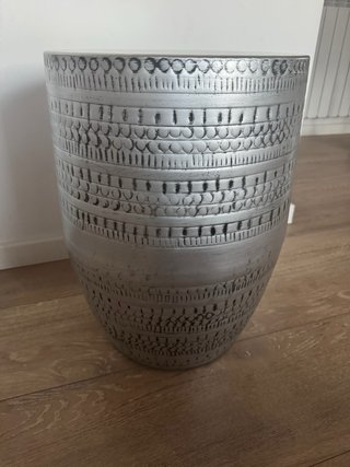 Mesa auxiliar metálica diseño industrial/boho