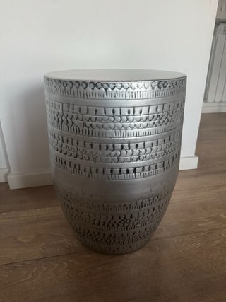 Mesa auxiliar metálica diseño industrial/boho