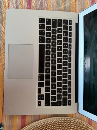 MacBook Air 13 (2015) Plata I5 8 GB RAM