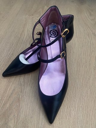 Tacones piel negra Ursula Mascaro