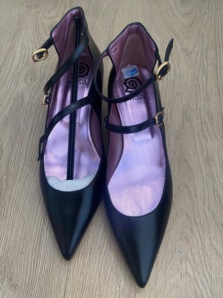 Tacones piel negra Ursula Mascaro