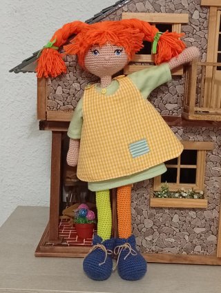 Muñeca Pippi Calzaslargas crochet
