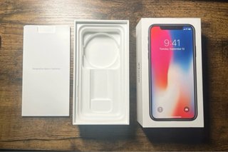 iPhone X Nero con scatola e custodia