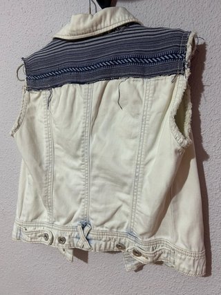 Chaleco vaquero Stradivarius talla s