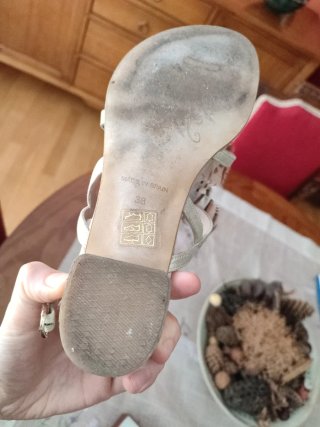 Sandalias JONi Beige/Plata Talla 38