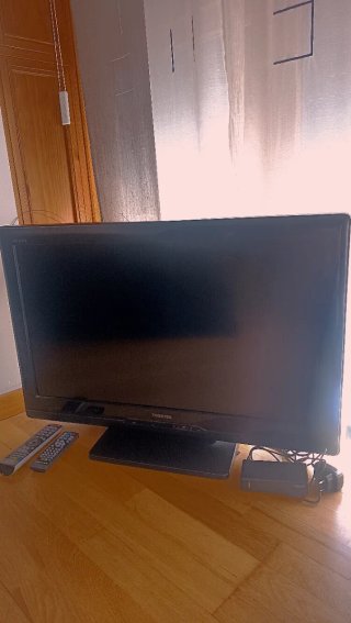 Televisión Toshiba 79x51 con TDT. No hago envío