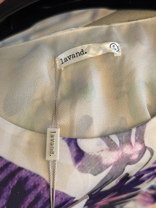 Vestido estampado floral lavanda
