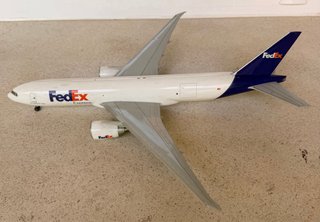 Maqueta Avión FedEx 777F