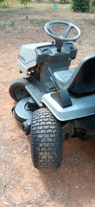 Tractor cortacésped Jardipro 14 HP
