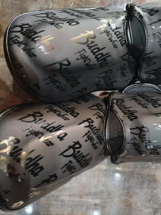 Espinilleras King Boxing Buddha talla M