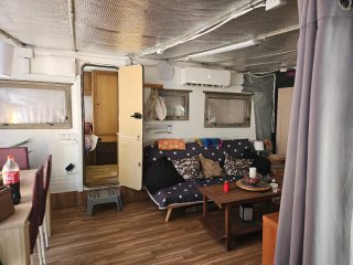Caravana fija instalada camping. PRECIO NEGOCIABLE