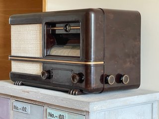 Radio antigua válvulas baquelita