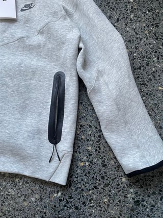 Sudadera Nike Tech Fleece Gris