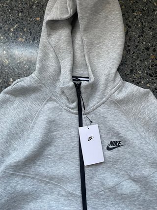 Sudadera Nike Tech Fleece Gris