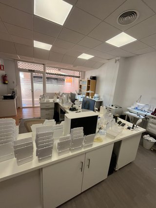 Venta de un local en Arroyo de la Miel