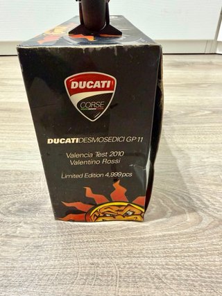 Ducati Desmosedici GP11 V. Rossi test Valencia