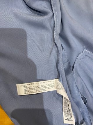 Cazadora bomber azul satinada Zara