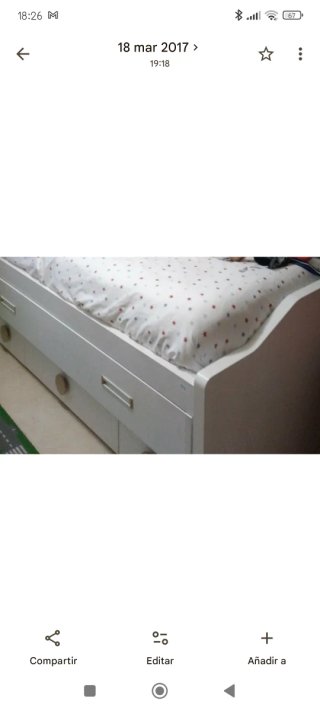 Cama compacta con colchones