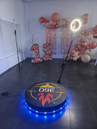 Plataforma giratoria 360 video Booth,se alquila