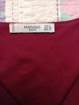 Vestido granate cruzado manga larga con cinturón.