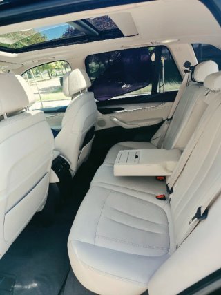 BMW X5 2016 4x4 SUV (313cv)