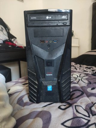 Torre Gaming LG Negra