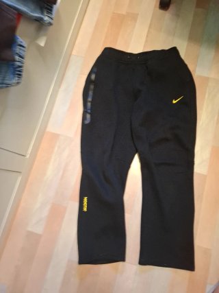 Conjunto deportivo Nike negro