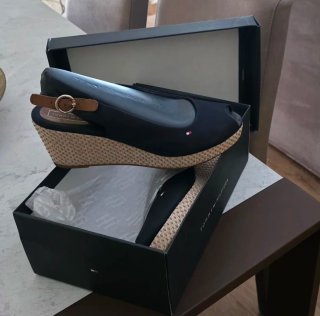 Sandalias cuña Tommy Hilfiger peep toe