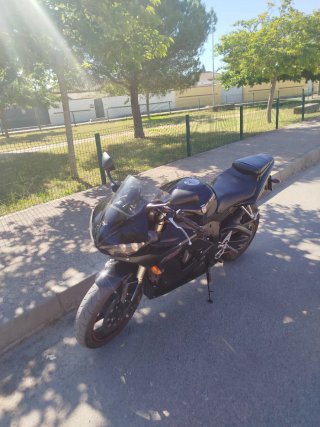 Yamaha R6 Negra