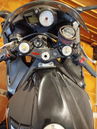 Yamaha R6 Negra