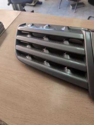 Rejilla frontal Nissan Qashqai.