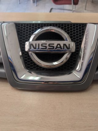 Rejilla frontal Nissan Qashqai.