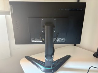 Monitor Lenovo 27” QHD IPS