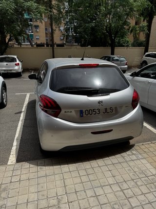 Peugeot 208 2016