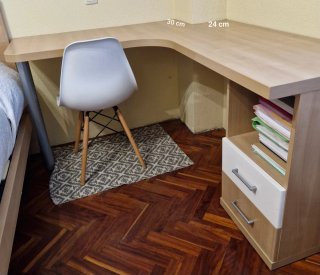Mesa estudio en esquina