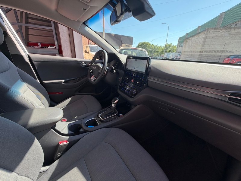 Hyundai Ioniq 2020, foto 15