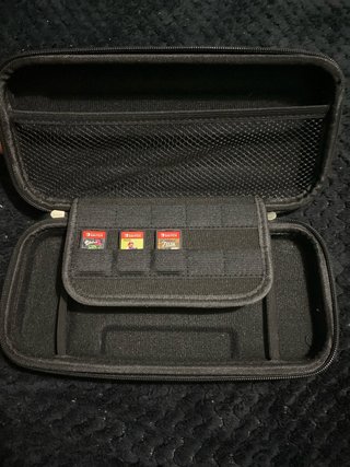 Funda Nintendo Switch + 3 juegos