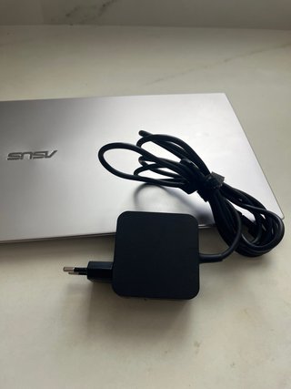 Portátil Asus ZenBook windows11 Plata