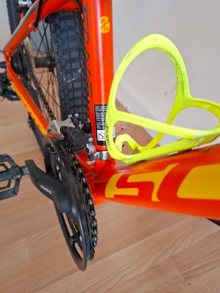 Bicicleta Scott Scale 24' Naranja y Amarilla