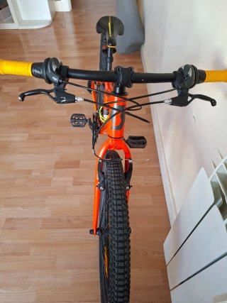 Bicicleta Scott Scale 24' Naranja y Amarilla