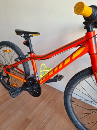 Bicicleta Scott Scale 24' Naranja y Amarilla