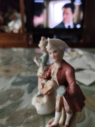 Figuras de porcelana pareja antigua