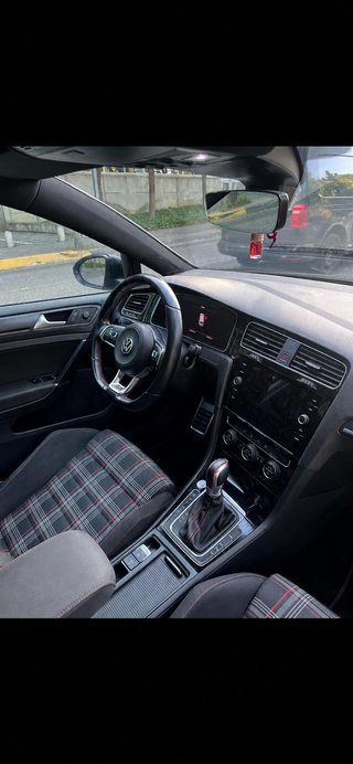 Volkswagen Golf GTI Performance (245)