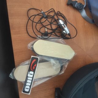 Casco Giro Esquí con Audio Jack 3.5mm