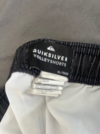 Bermudas Quiksilver Rayas