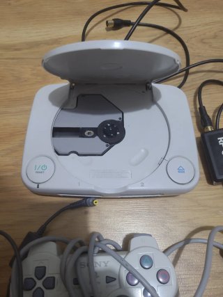 Consola Sony PSone con mando
